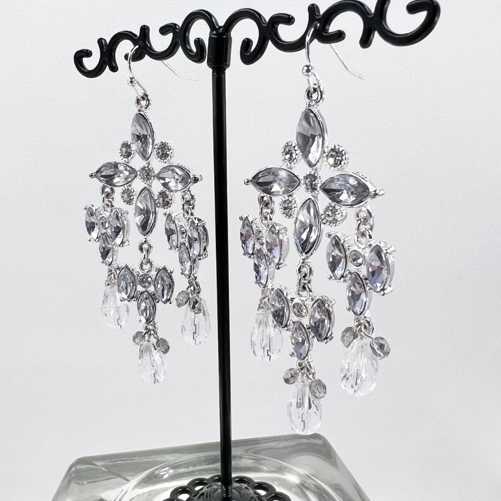 NWOT - Stunning Shiny Silver Tone Clear Rhinestone Chandelier Fishhook Earrings - Picture 2 of 5